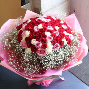 ミックスカラー108本のバラの花束 72600円（税込）～